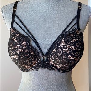 NWOT VERY SEXY VICTORIA’S SECRET BRA